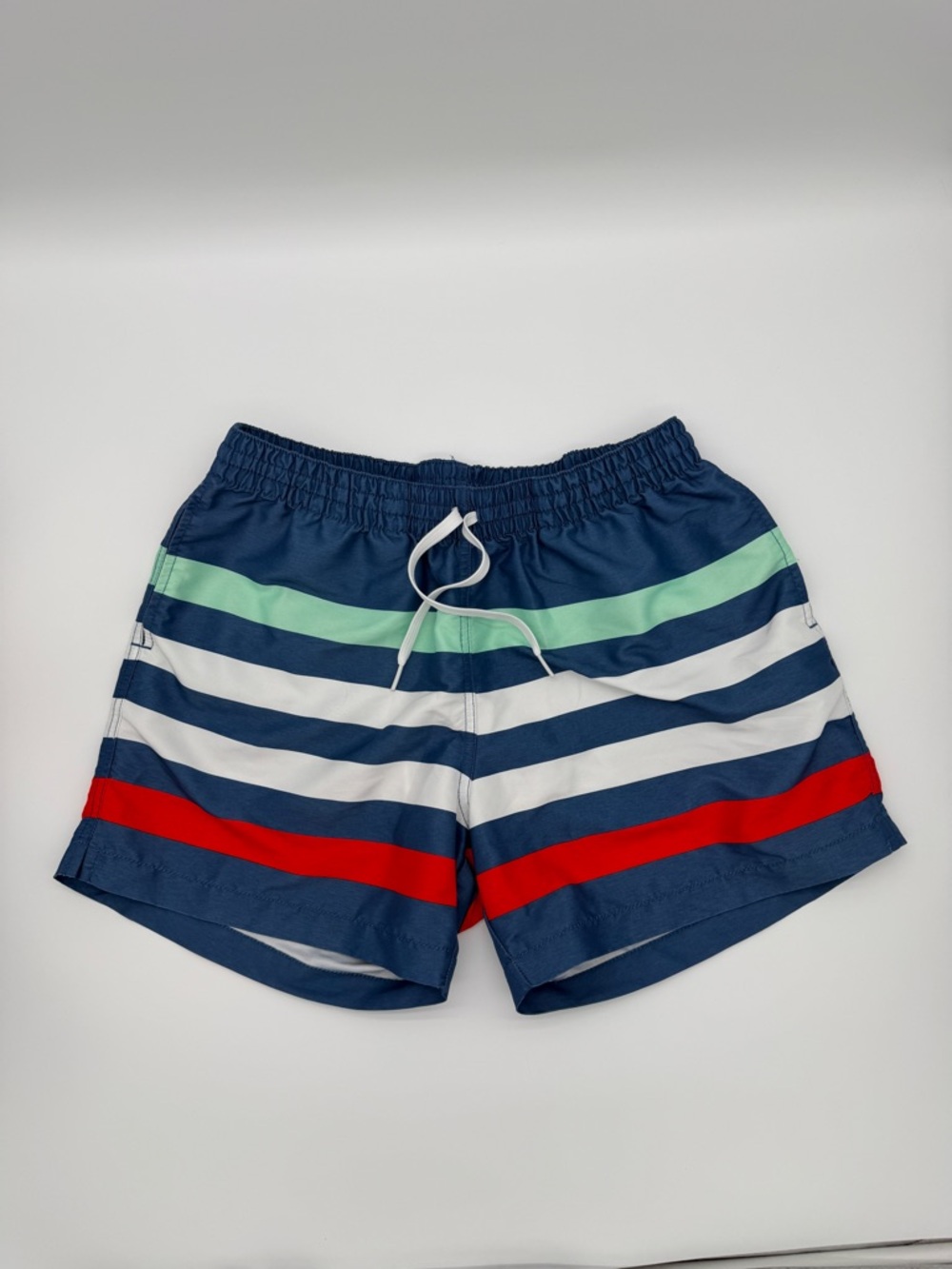 Chubbies Mens Large Swim Trunks Blue Red White Stripes Shorts Large Mesh USA